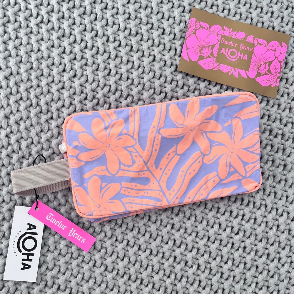 Aloha Collection• 12 year Collection DOPP KIT in Laua'e Periwinkle On Peachy